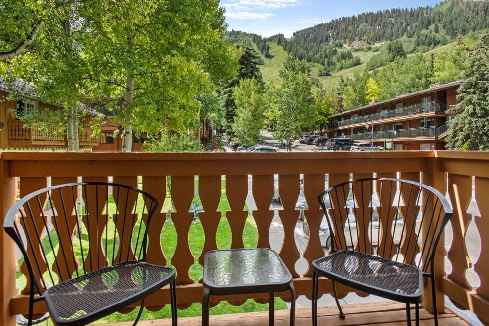 Alpenblick 1, Three Level Townhouse With Fireplace, Private Balcony, And Great Location Villa Aspen Exterior foto